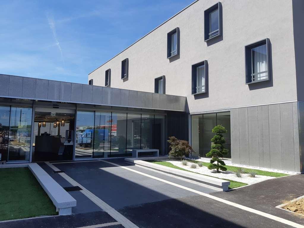 Brit Hotel Confort Saint-Dizier Exterior photo