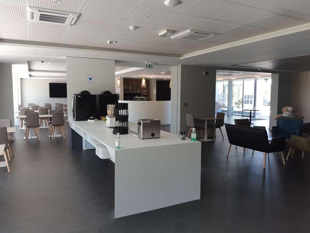 Brit Hotel Confort Saint-Dizier Restaurant photo